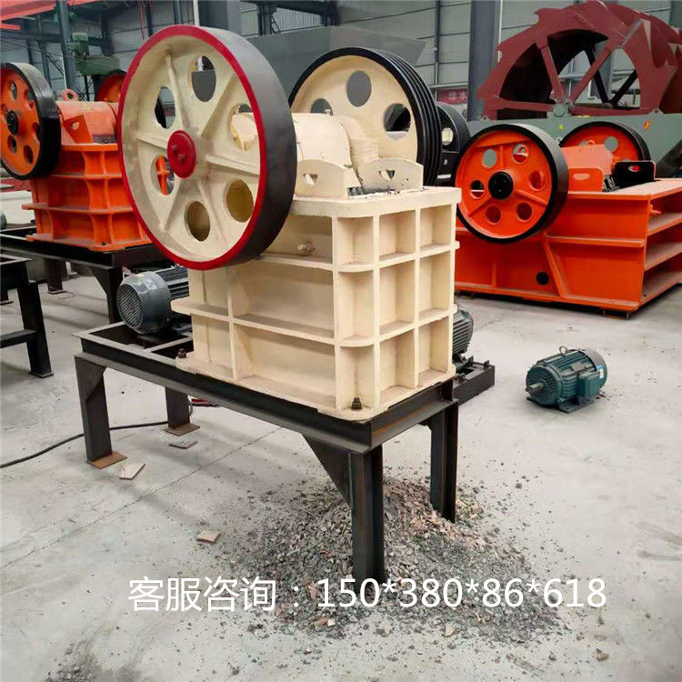 提高錘式破碎機產(chǎn)量金卓錘式破碎機時效高粒型好 提高錘式破碎機時產(chǎn)量，確保錘式破碎機粒形均勻，達到每一個客戶顆粒大小的滿意，金卓機械錘式破碎機時產(chǎn)量、粒形操作技術(shù)法寶。 (圖2)